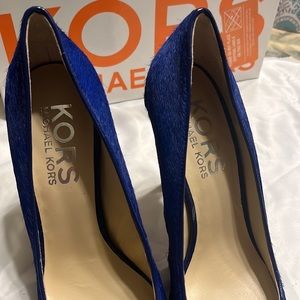 Elgin Tapered Toe Single sole pumps